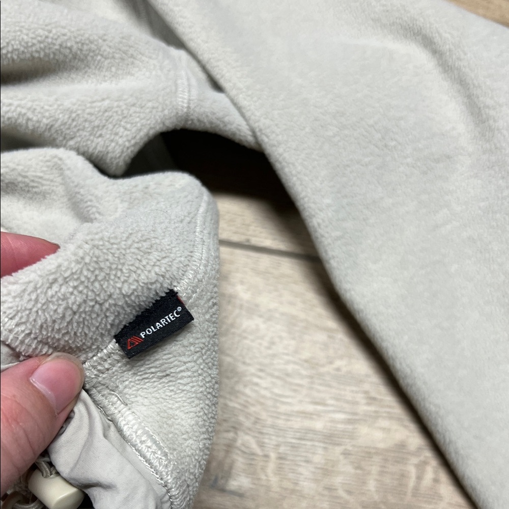 Aritzia Women's Cream Quarter-Zip Sweatshirt - Picture 5 of 8